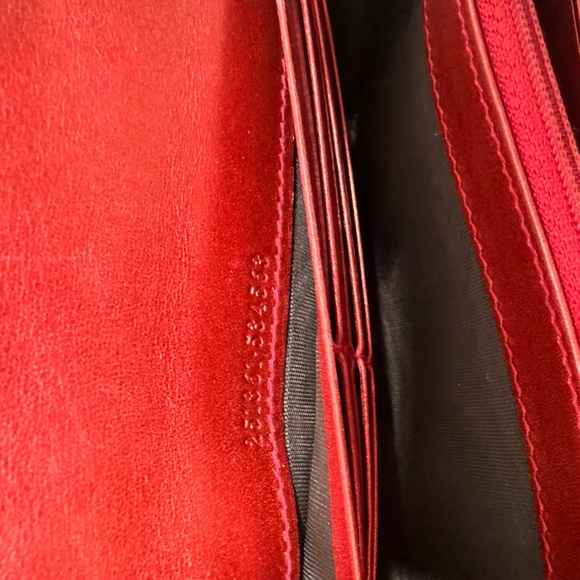 Gucci Lovely Interlocking Hearts Metallic Red Long Leather Wallet GUC - Picture 3 of 8
